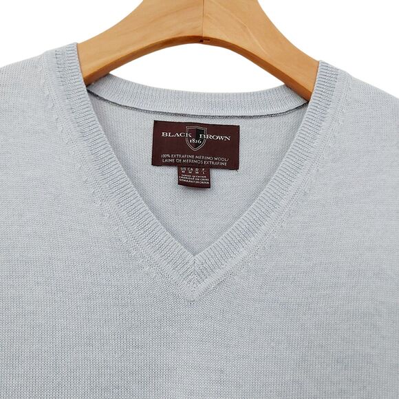 Black Brown 1826 Sweater Mens Medium Light Blue Fine Merino Wool Knit V-Neck - Picture 2 of 10